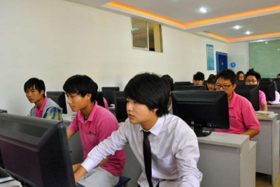 四川計(jì)算機(jī)學(xué)校熱門(mén)專業(yè)解析與計(jì)算機(jī)技術(shù)咨詢指南